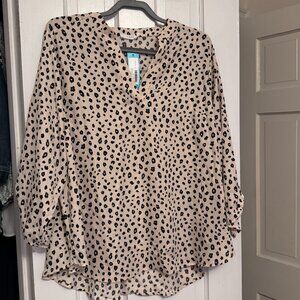 2x, Warren, Split Neck Blouse Cream and Black